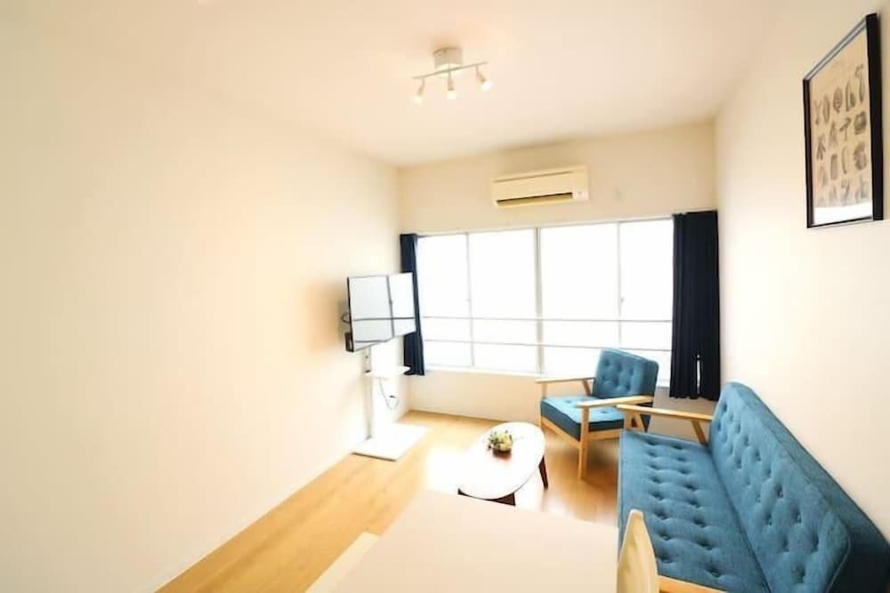 Apartment Nishi-Shinjuku HOUSE FIVE 2F