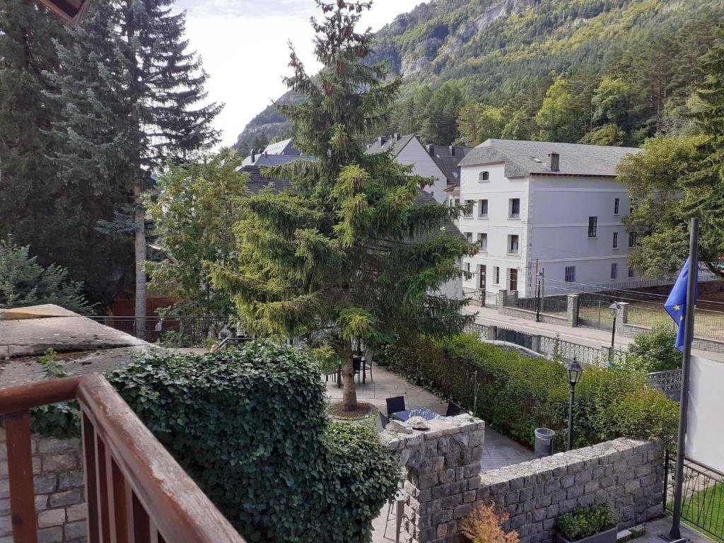 Двухместный номер с красивым видом из окна Hotel & Spa Real Villa Anayet