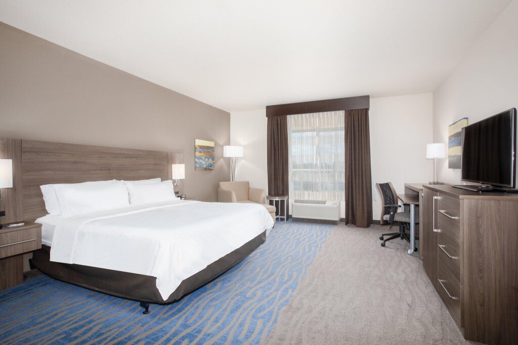 Standard room Holiday Inn Express & Suites Manhattan, an IHG Hotel