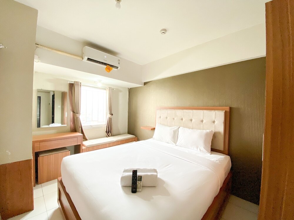 Апартаменты Deluxe Full Furnished With Simply Look Studio Room Mont Blanc Bekasi Apartment