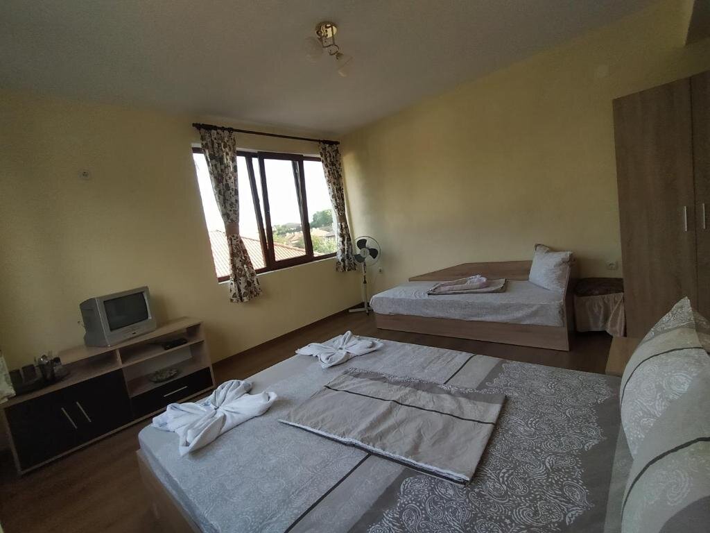 Deluxe room Guest House Proynovi