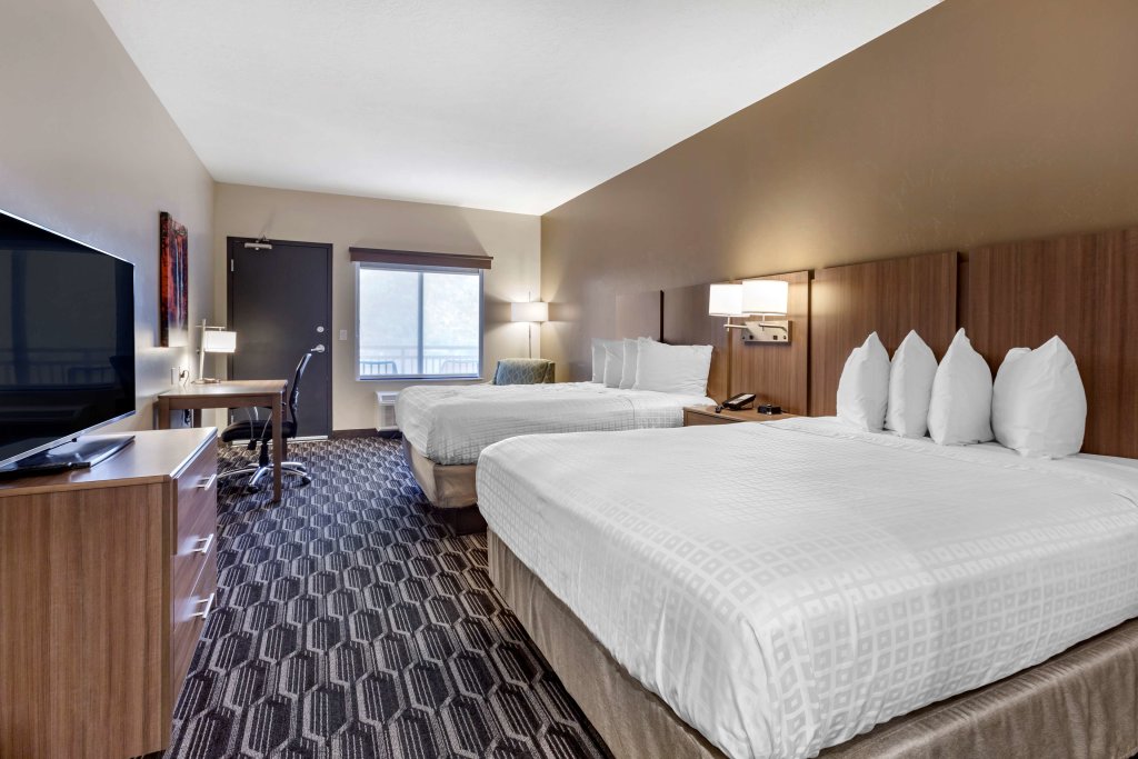Четырёхместный номер Standard Best Western Plus Zion Canyon Inn & Suites