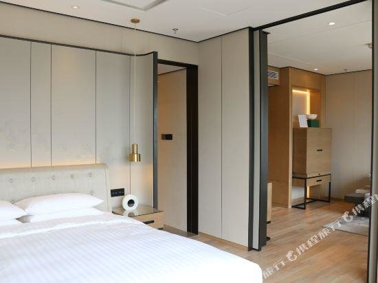 Premier Suite Courtyard By Marriott Shanghai Hongqiao