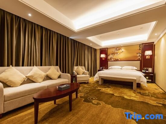 Comfort Suite Tianbaolong Hotel