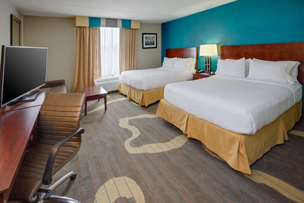 Двухместный номер Standard Holiday Inn Express Washington DC East- Andrews AFB, an IHG Hotel