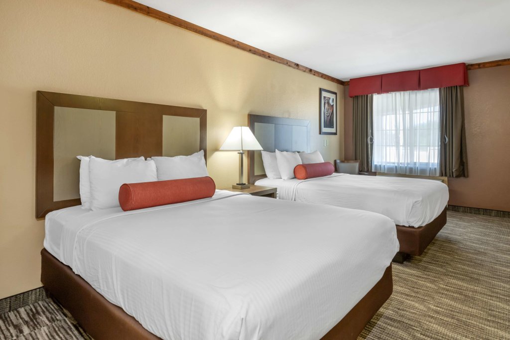 Standard Vierer Zimmer Best Western Windwood Inn & Suites