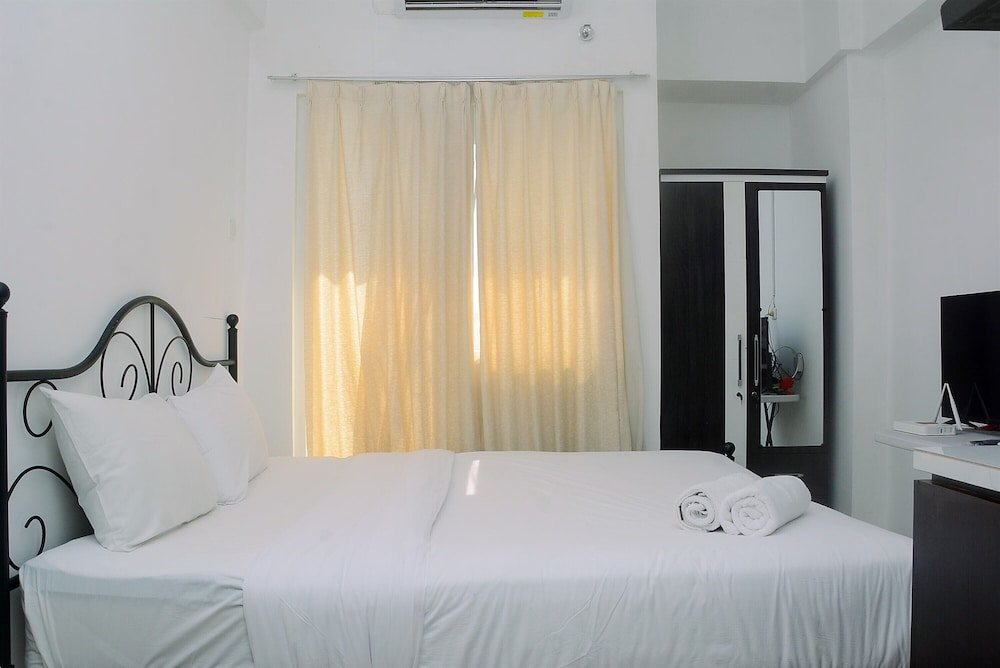 Standard room Simply and Homey Studio at Green Pramuka Apartment