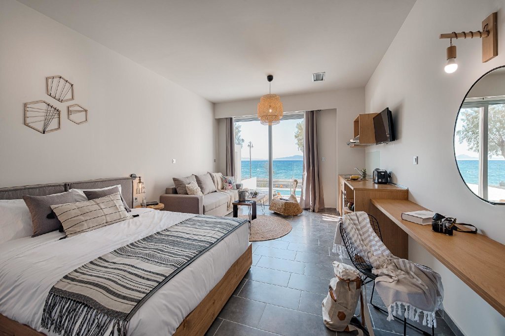 Люкс с видом на море Villa Di Mare Seaside Suites