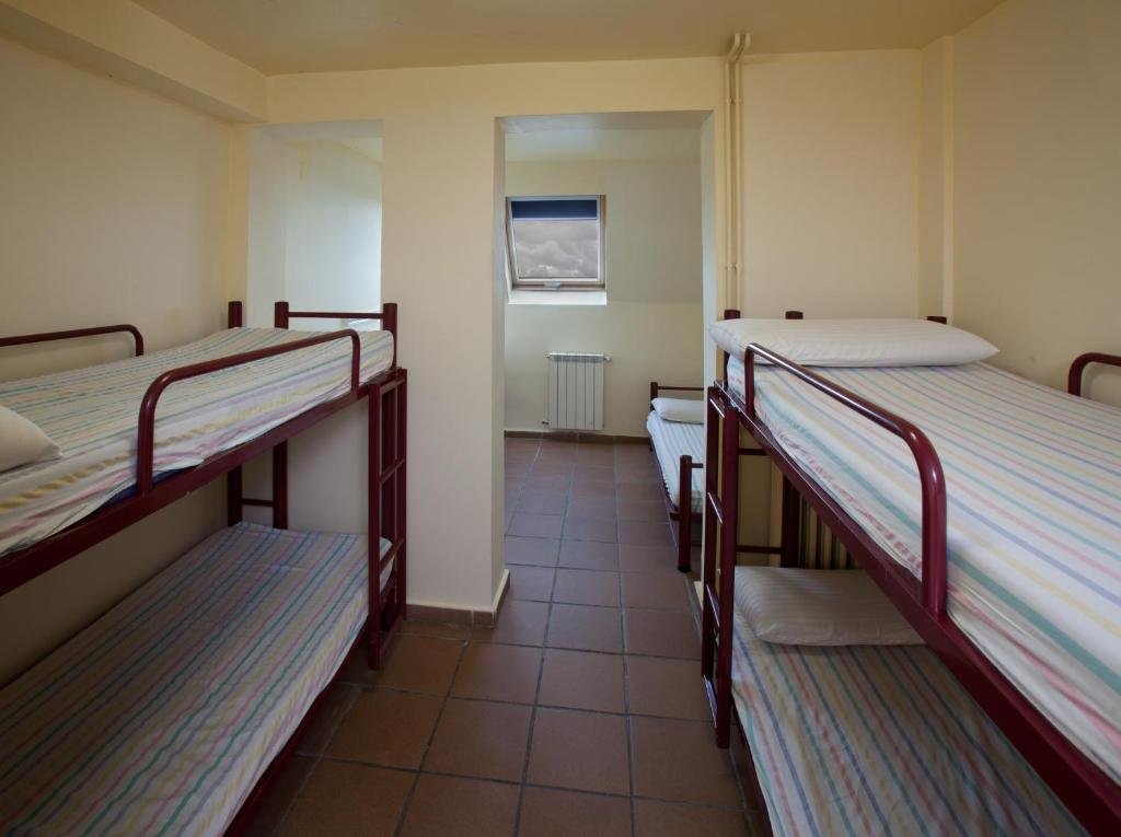Кровать в общем номере Alberg Núria Xanascat