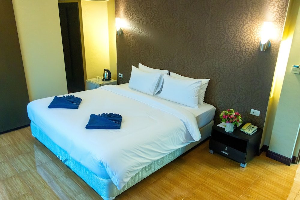 Deluxe Zimmer Visiting Card Hotel & Resort