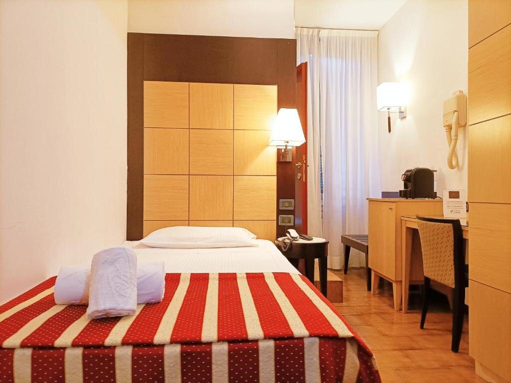 Classic room Hotel Fiorella Milano
