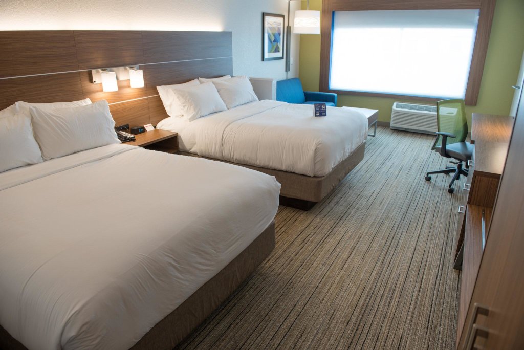 Четырёхместный люкс Holiday Inn Express & Suites - Orland Park Mokena, an IHG Hotel