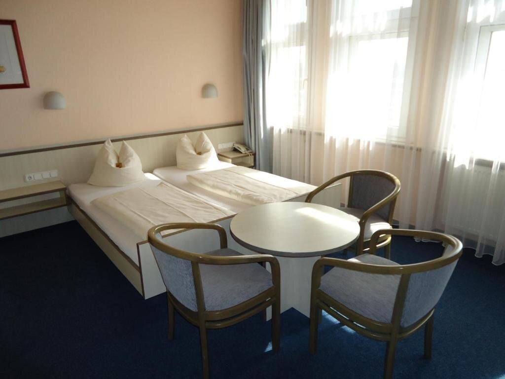 Standard Dreier Zimmer Motel & Rasthof Avus