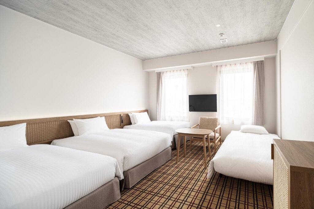 Standard Quadruple room Nest Hotel Naha Kumoji