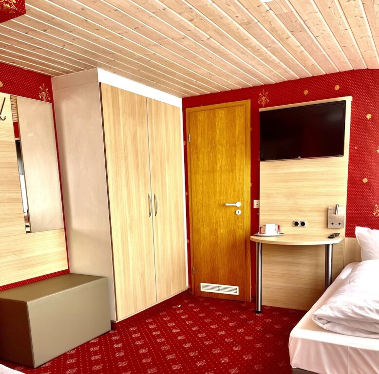 1 Bedroom Deluxe Triple room Hotel Hafner