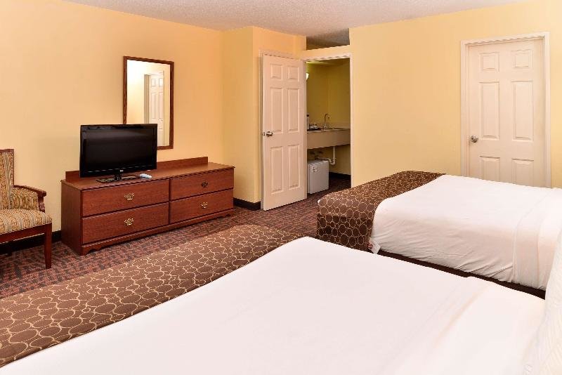 Номер Standard Best Western Louisville East Inn & Suites