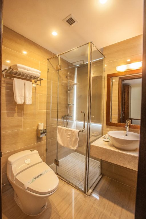 Standard Doppel Zimmer Lenid Hanoi Hotel