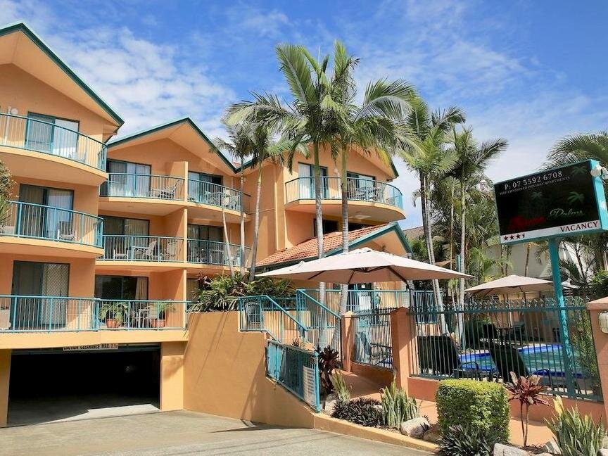 Апартаменты Karana Palms Resort