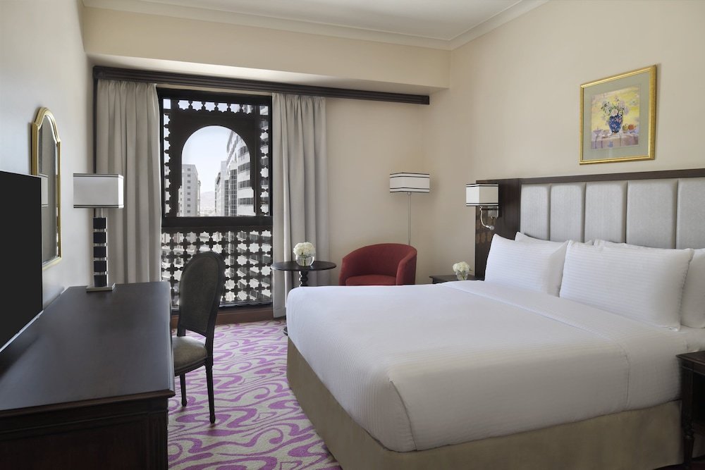 Номер Classic Dar Al Iman InterContinental, an IHG Hotel