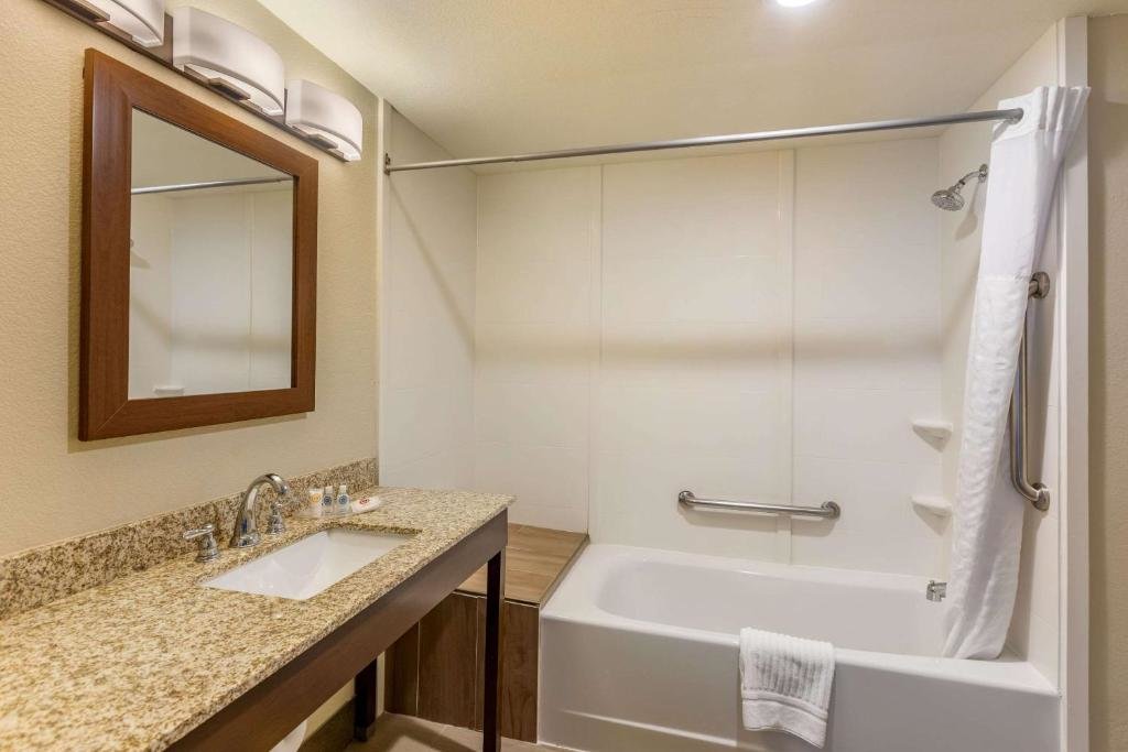 Люкс Superior Comfort Suites Near Denver Downtown