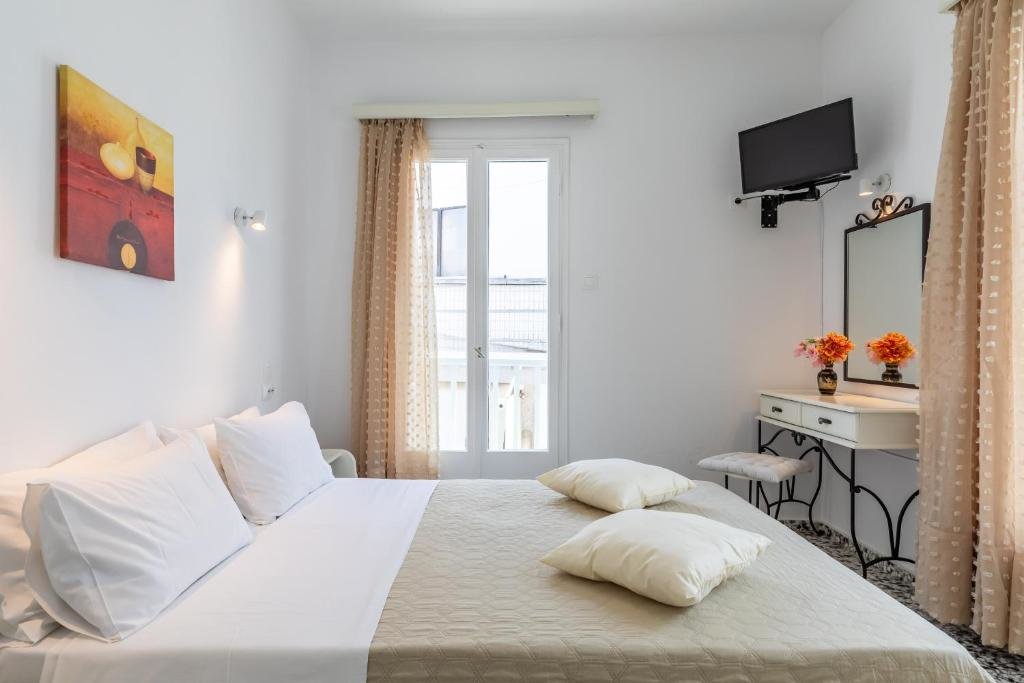 Standard Double room with balcony Marialena Rooms