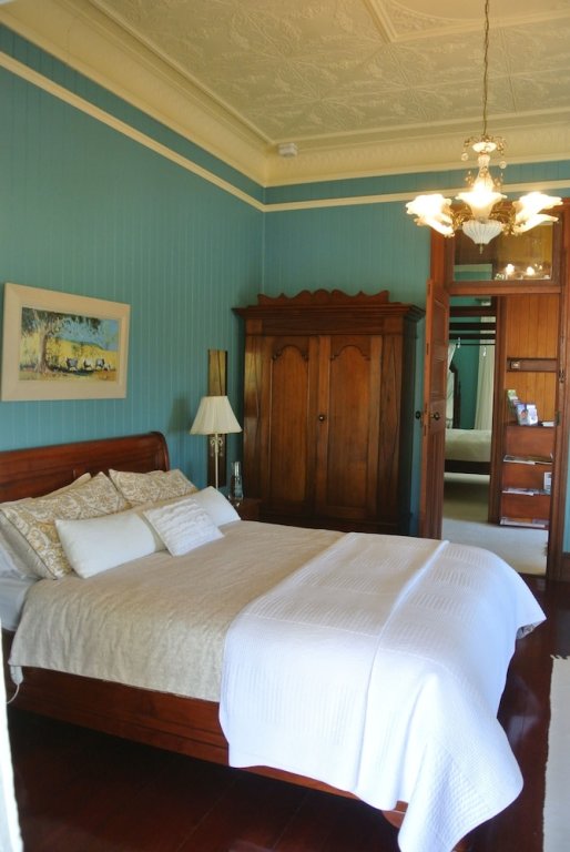 Standard Suite Wiss House Bed and Breakfast