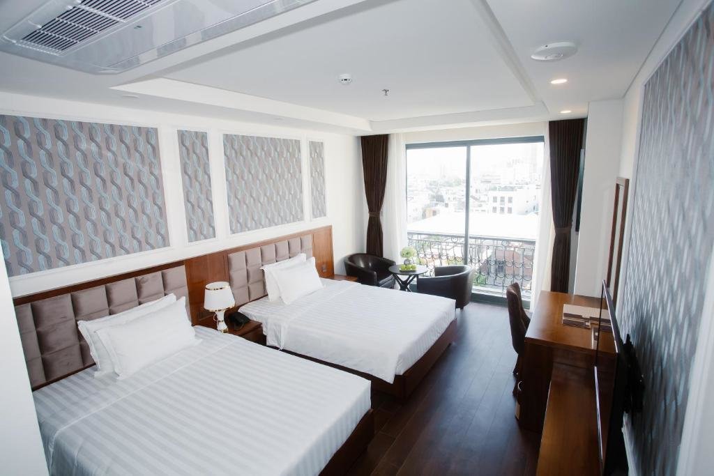 Standard Doppel Zimmer mit Balkon Century Hotel Da Nang