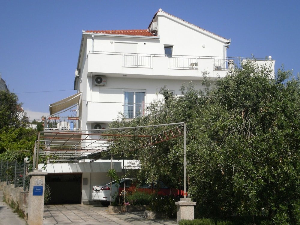 Apartamento Ljuba - Nice Garden - A2 Plavi