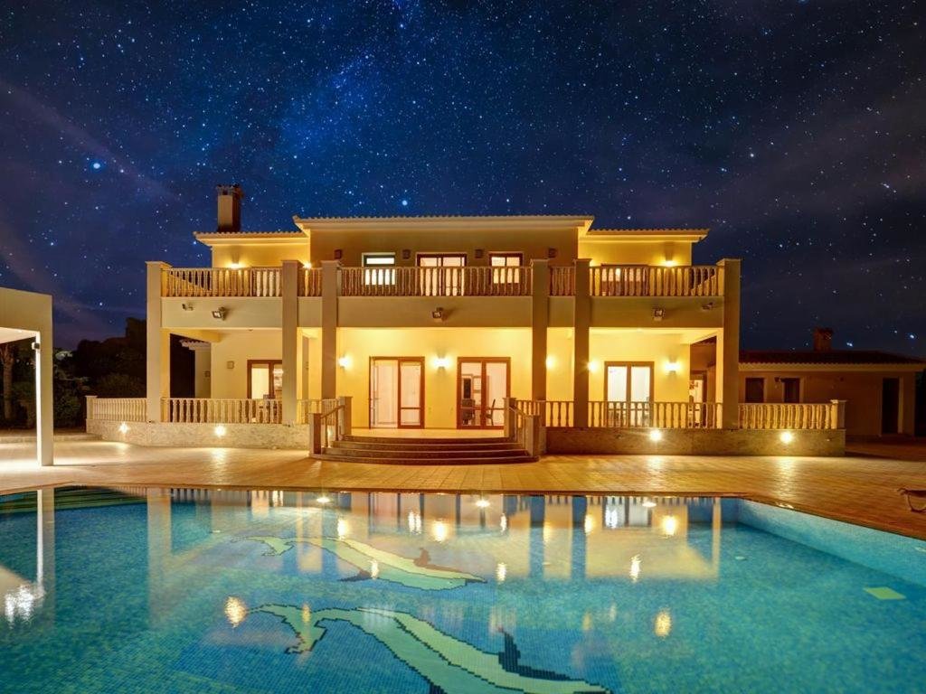 Villa Villa Protaras Deluxe Fabulous and luxurious 7BDR Villa Close to Fig tree Bay Beach