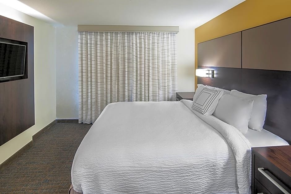 Четырёхместный люкс с 2 комнатами Residence Inn by Marriott Rapid City