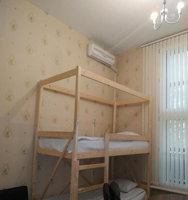 Кровать в общем номере Хостел «НООСФЕРА»