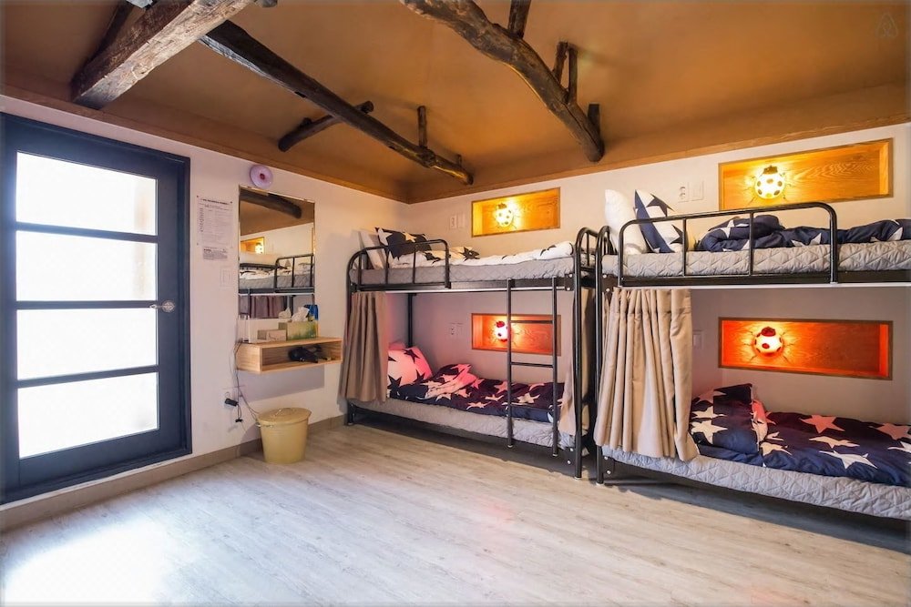 Cama en dormitorio compartido (dormitorio compartido masculino) Bori Guesthouse - Hostel