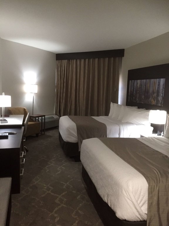 Standard Vierer Zimmer Aiden by Best Western Warm Springs Hotel and Event Center