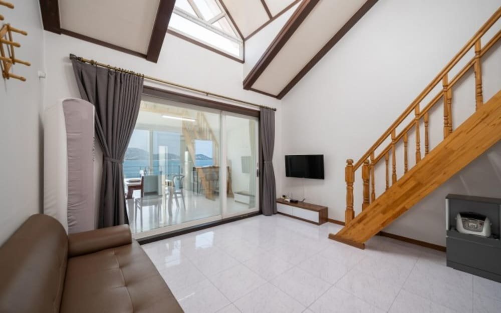 Standard Zimmer Doppelhaus mit Meerblick Geojedo Merveille Pension