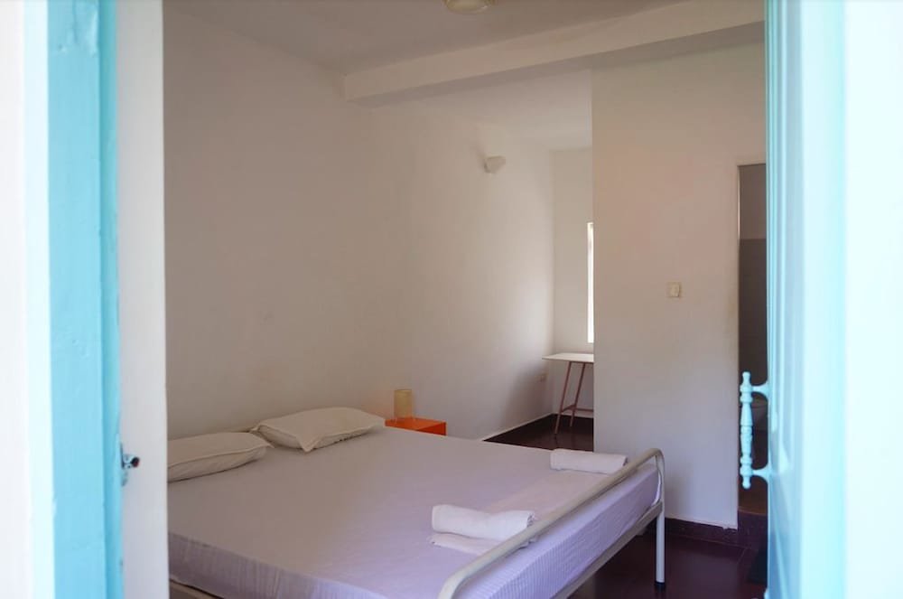 Economy Double room SUMMER by thehostelcrowd