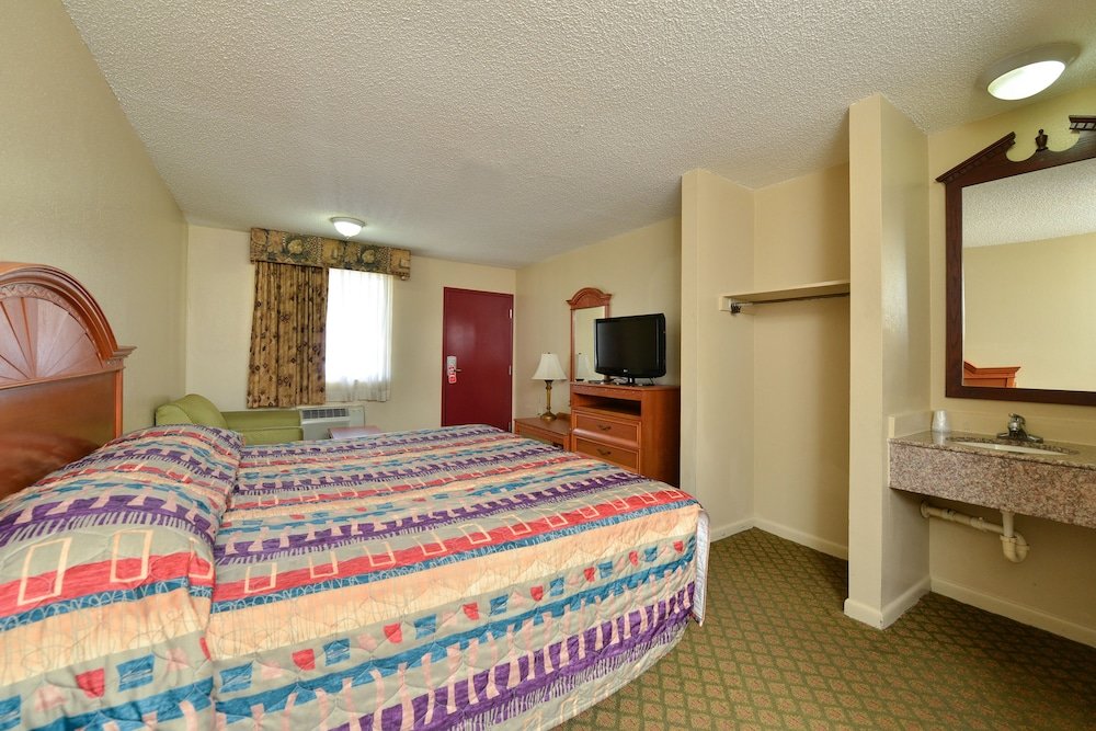 Standard room LaPlace Motel