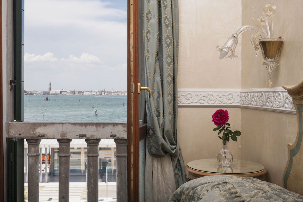 Двухместный номер Superior с видом на город Hotel Riviera Venezia Lido