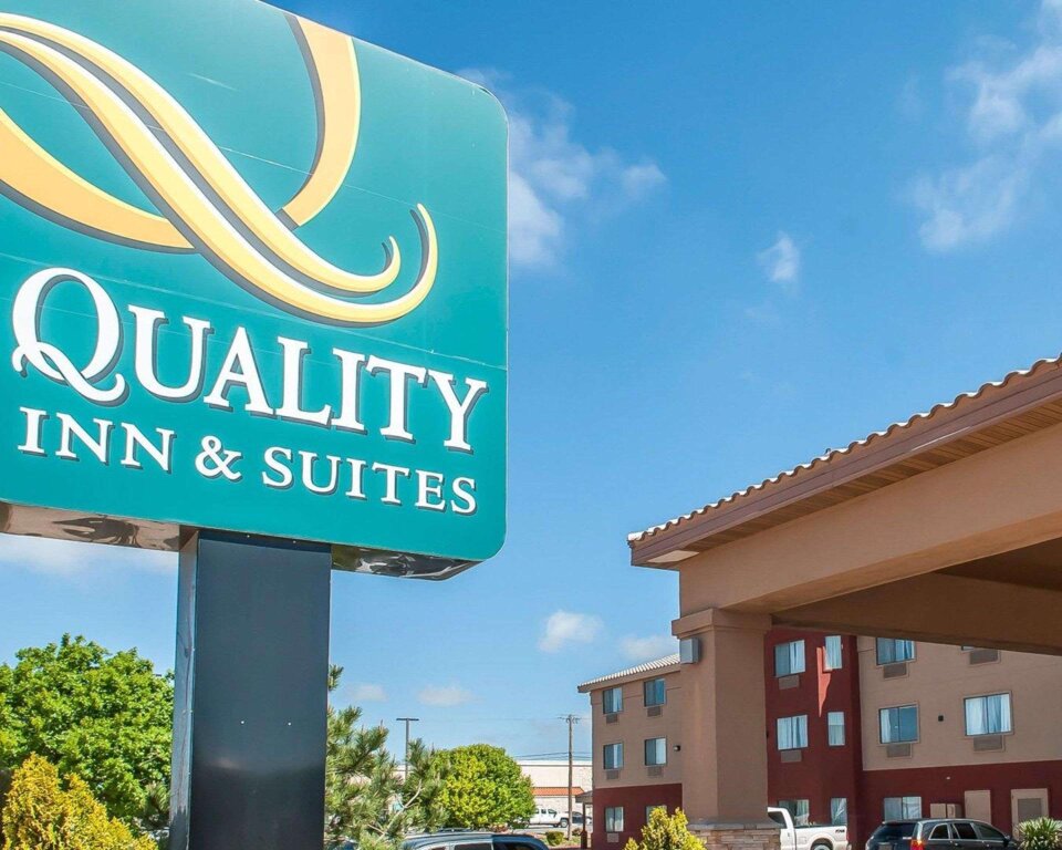 Double Suite Quality Inn & Suites