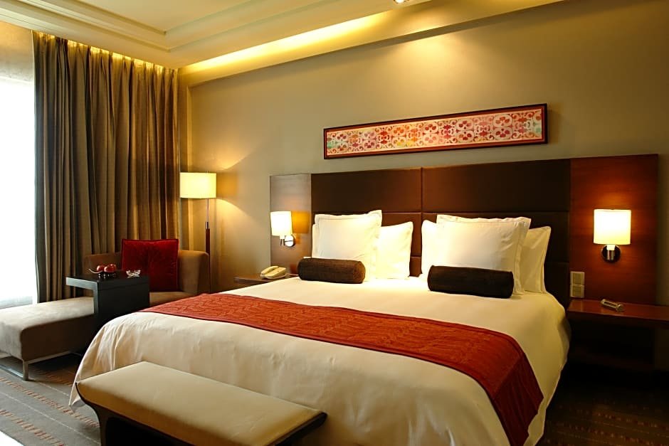 Habitación doble Estándar con vista a la piscina Crowne Plaza Hotel Gurgaon, an IHG Hotel