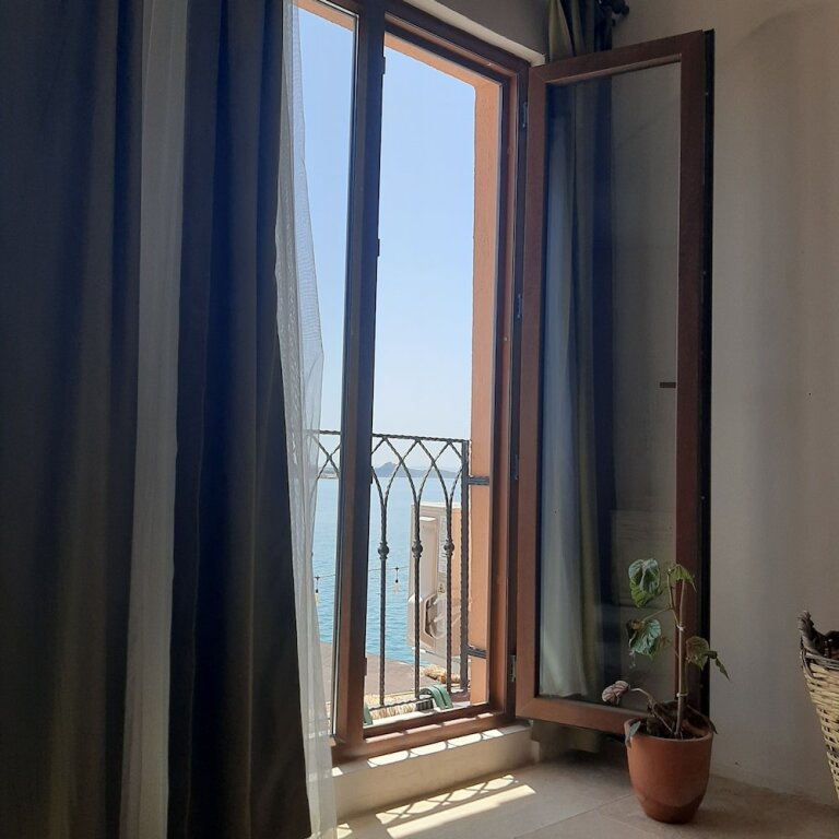 Camera tripla Deluxe con parziale vista mare CasaLyma Hotel Ayvalık
