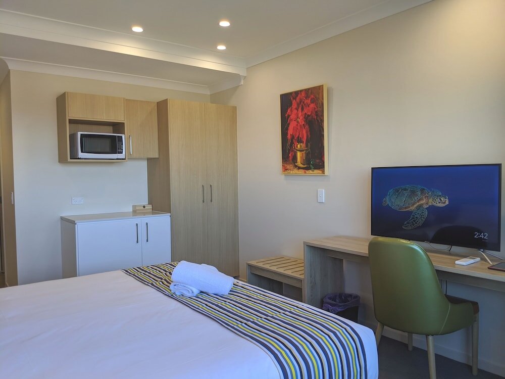 Апартаменты с 3 комнатами с видом на город The Windsor Apartments and Hotel Rooms, Brisbane