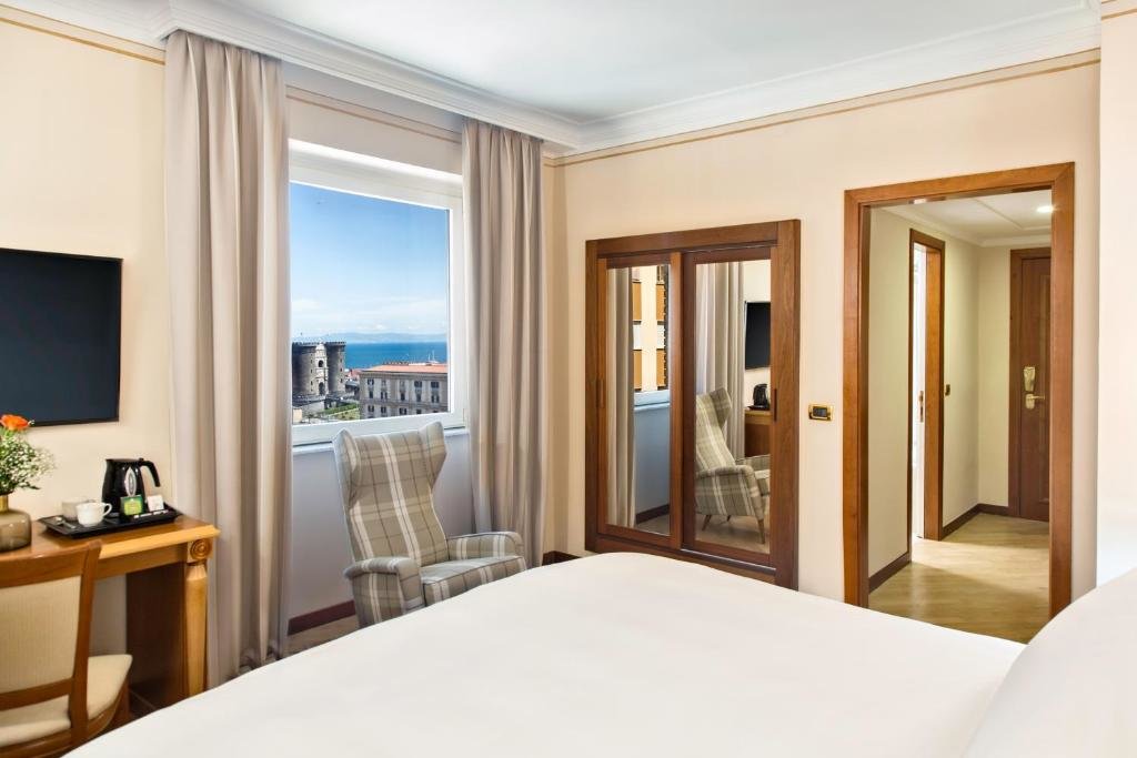 Двухместный номер Standard с панорамным видом Renaissance Naples Hotel Mediterraneo