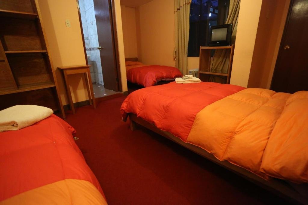 Standard Triple room Totorani Inn