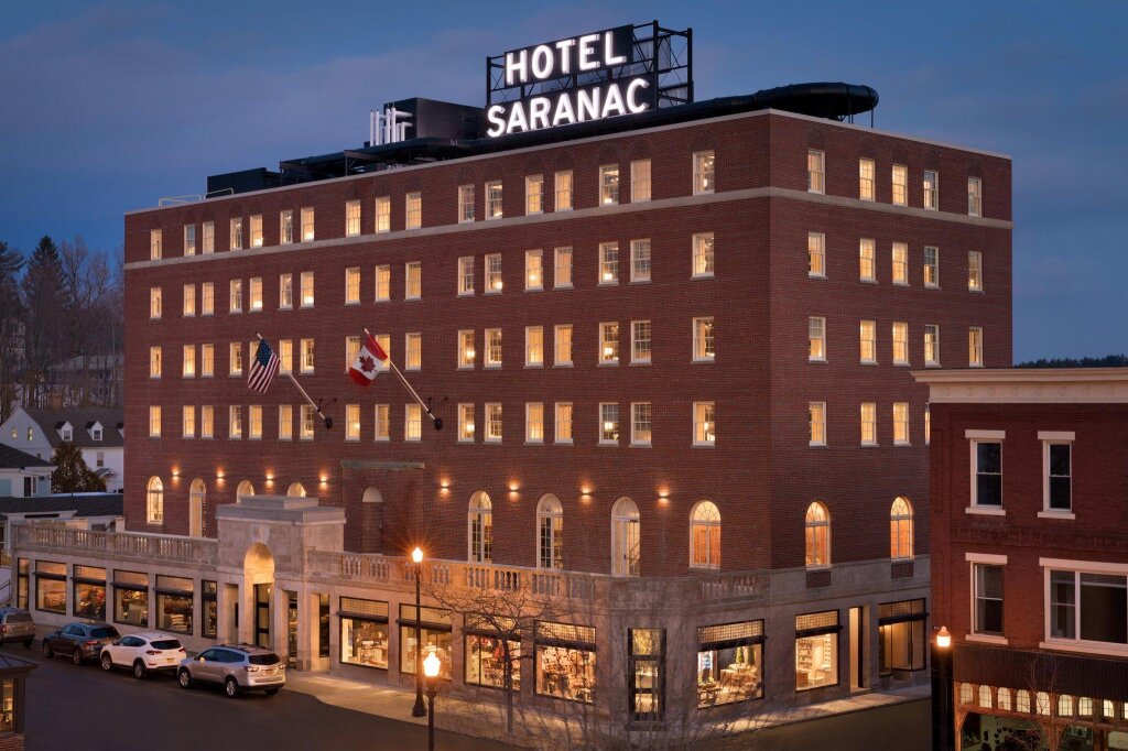Номер Standard Hotel Saranac, Curio Collection By Hilton