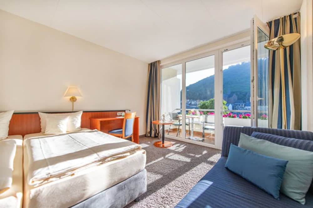 Standard Zimmer mit Balkon und mit Flussblick Hotel Karl Müller