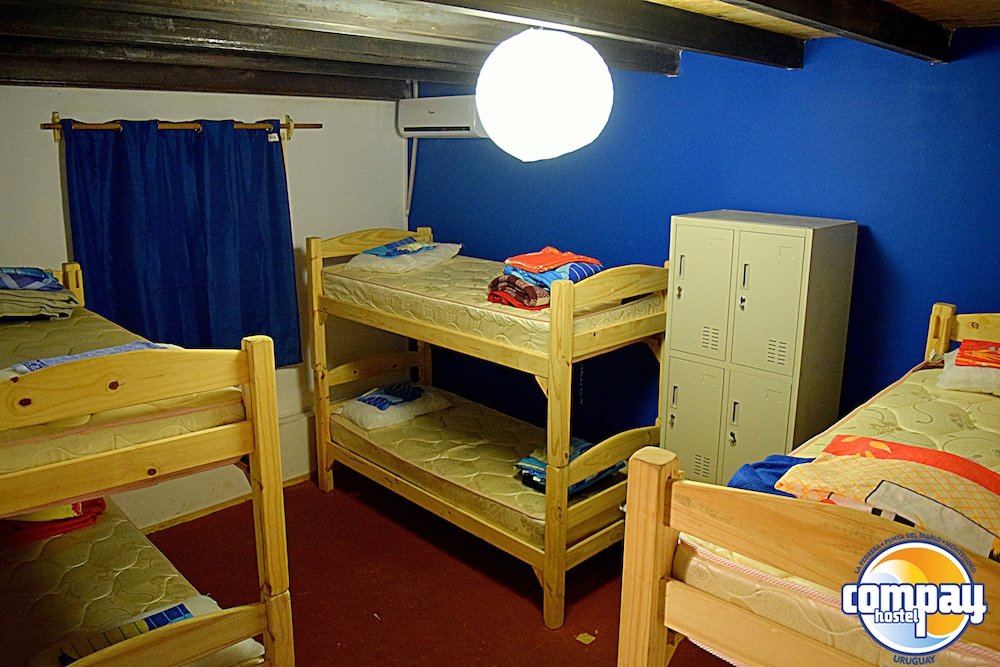 Кровать в общем номере Compay Hostel