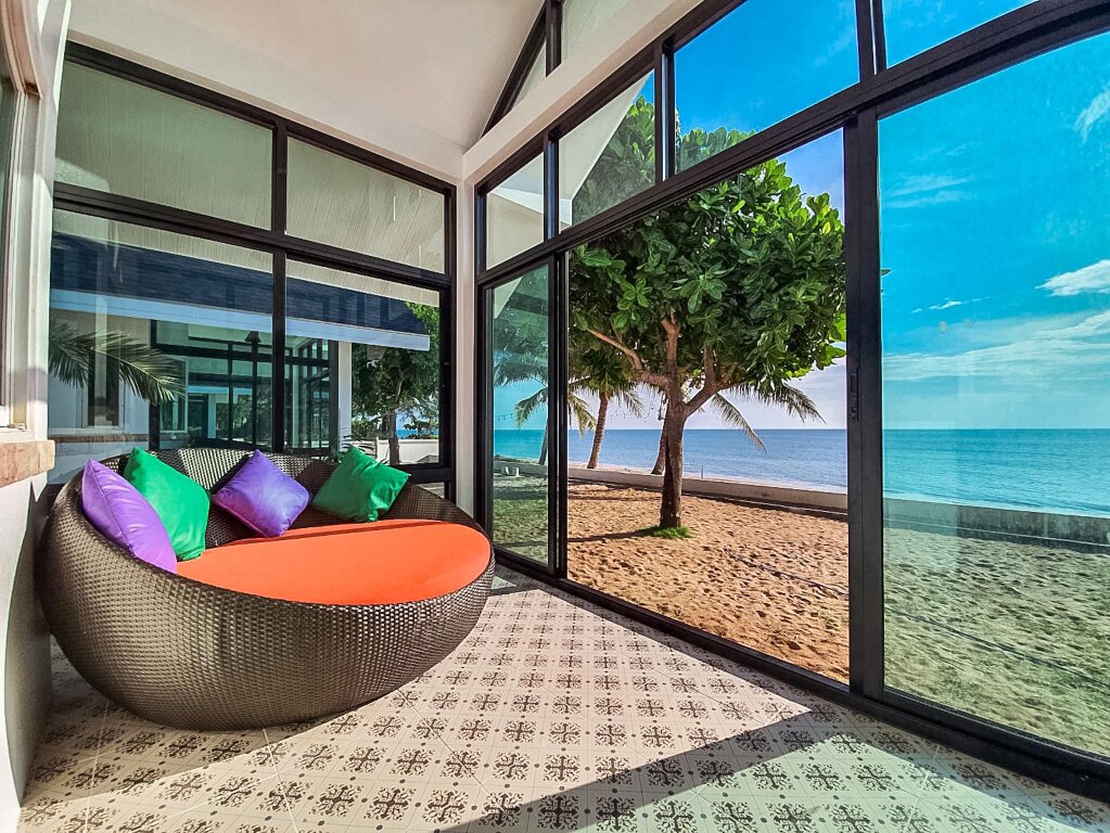 Suite Rattana Pura Beach Resort