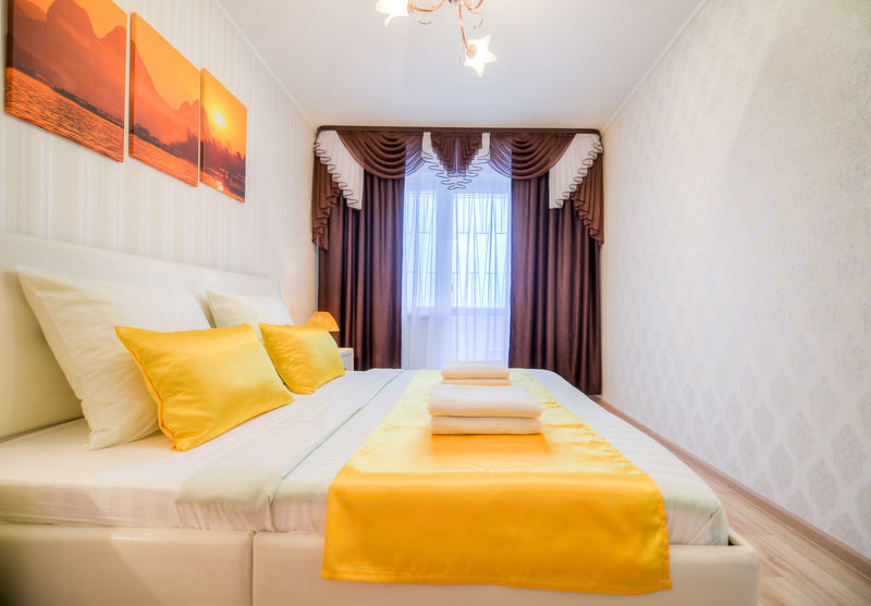 Кровать в общем номере с 2 комнатами Пять Звезд Квартира вблизи набережной реки Миасс