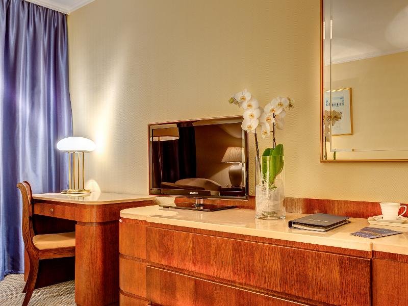 Одноместный номер Standard Booking Hotel Crown Piast & Spa