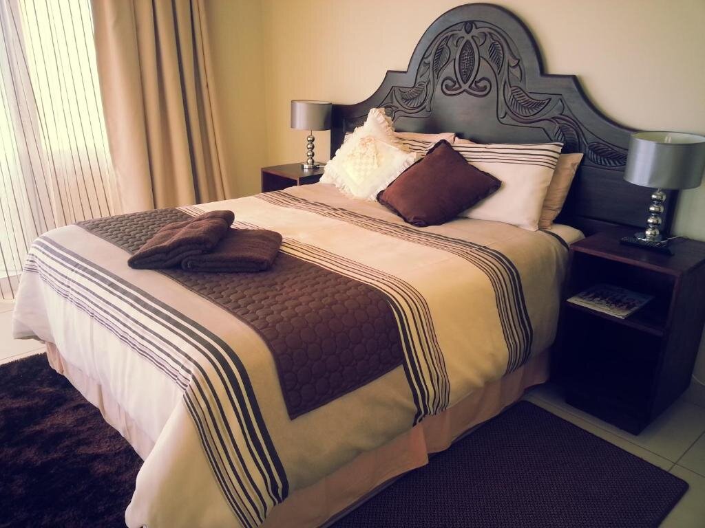 Standard Double room with balcony and with sea view The Homestead Margate - South Africa